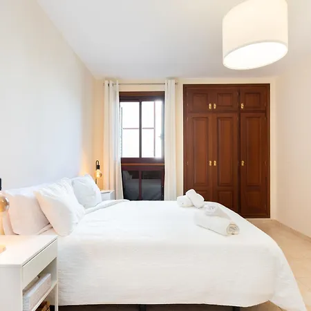 Home2book Design & Luminous Cruz Center Apartment Santa Cruz de Tenerife